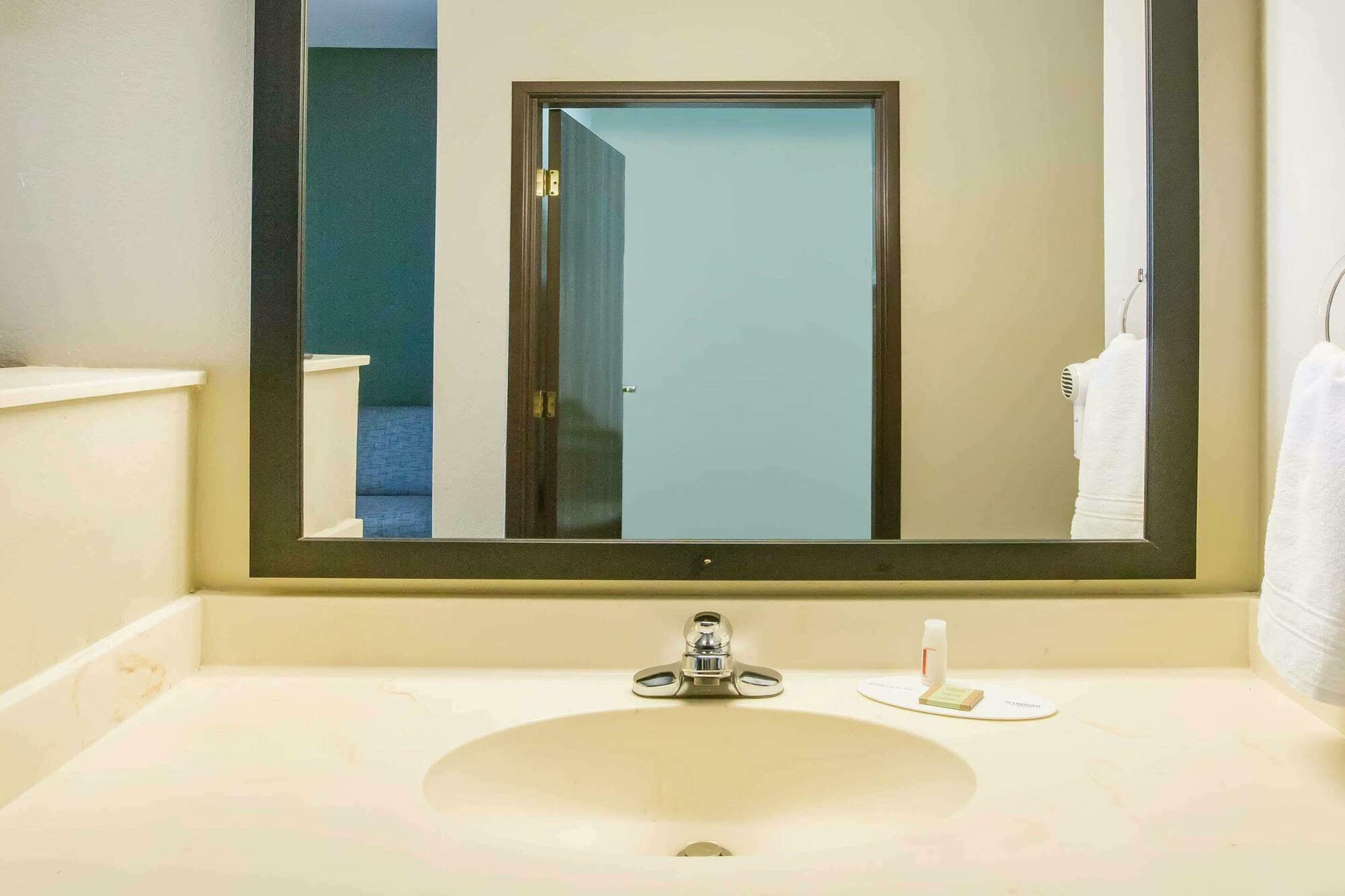 Super 8 By Wyndham Port Arthur/Nederland Area Ngoại thất bức ảnh